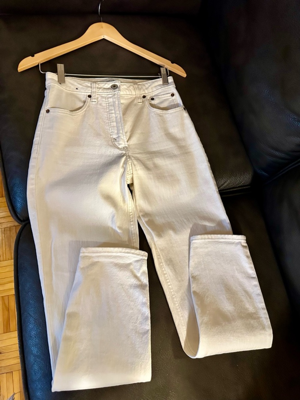 Abercrombie & Fitch Curve Love Off-White Mom Jeans Size 25 High Rise